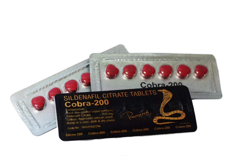 Cobra 200 – blisteri sa crvenim tabletama i crnom deklaracijom sildenafil 200 mg.